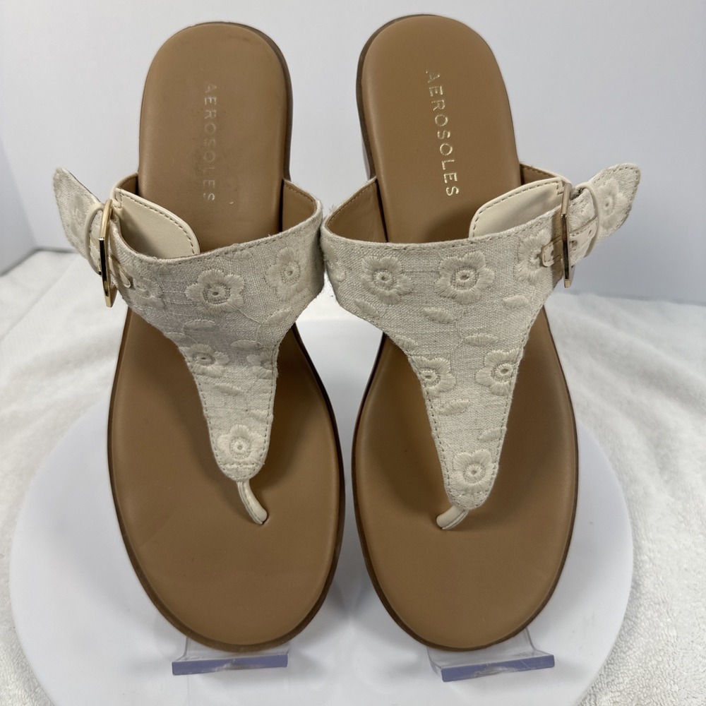 Aerosoles Indya Women's Slip On Sandals Size 8M Ivory Cushioned Comfort Wedge